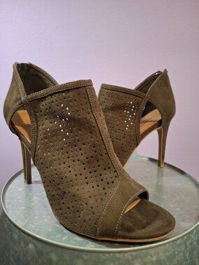 Christian Siriano Open Toe 4" Heel Booties - Sz 8 - Army Green